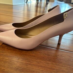 Tory Burch seashell pink Elizabeth pump 11 NWT